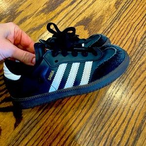 Toddler boys adidas samba tennis gym shoes size 11